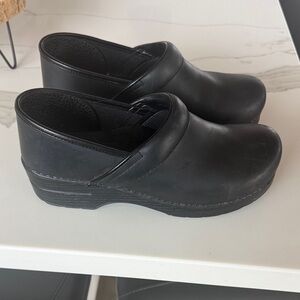 dansko black clogs size 41
